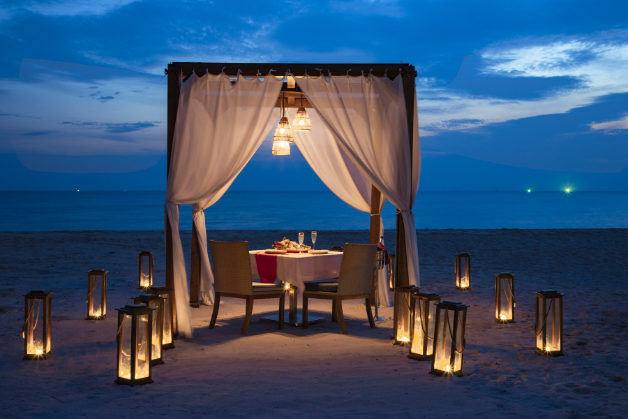 Romantic-dinner-fusion-resort-phu-quoc