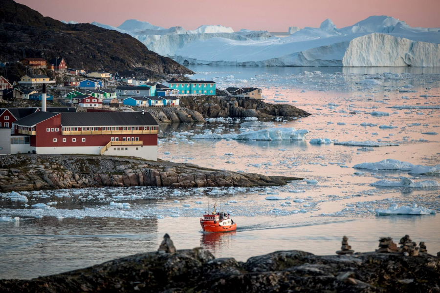 North-01-A-passenger-boat-near-Ilulissat-and-the-ice-fjord-in-Greenland