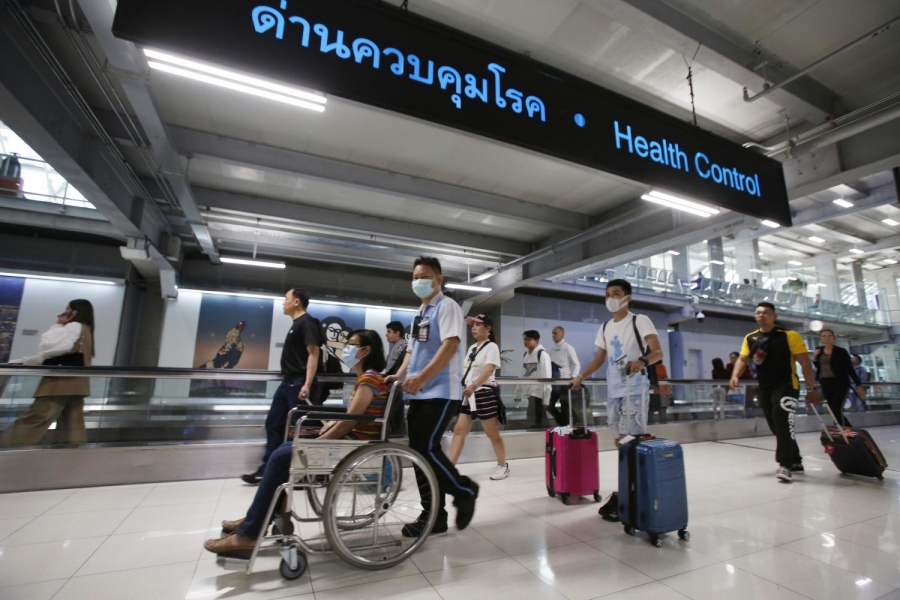 Thái Lan đã triển khai máy quét thân nhiệt với tất cả hành khách đến từ Vũ Hán, Trung Quốc