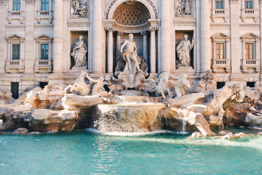 Đài phun nước nổi tiếng Trive ở Rome, Ý. - Ảnh: Unsplash/Michele Bitetto