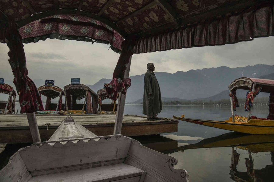 Srinagar, Ấn Độ: Những chiếc thuyền không hành khách dù đang trong mùa du lịch (Atul Loke).