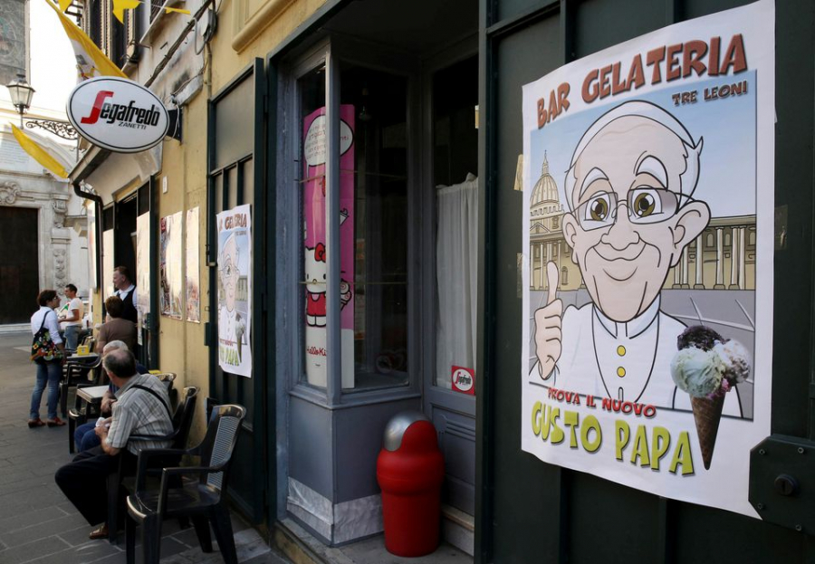 Một nhà hàng bán kem dành riêng cho Giáo hoàng Francis ở Cassano all'Ionio, miền nam nước Ý - Ảnh: Giampiero Sposito/Reuters