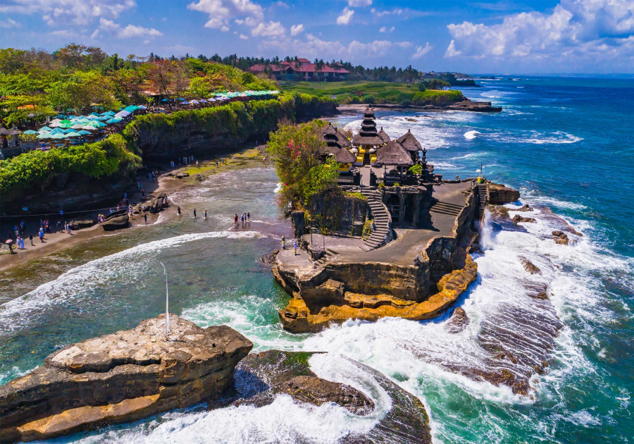 Đền Tanah Lot ở Bali