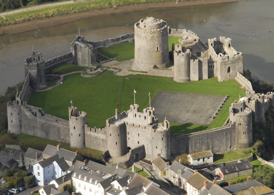 PembrokeCastlePemDock-1400x1000