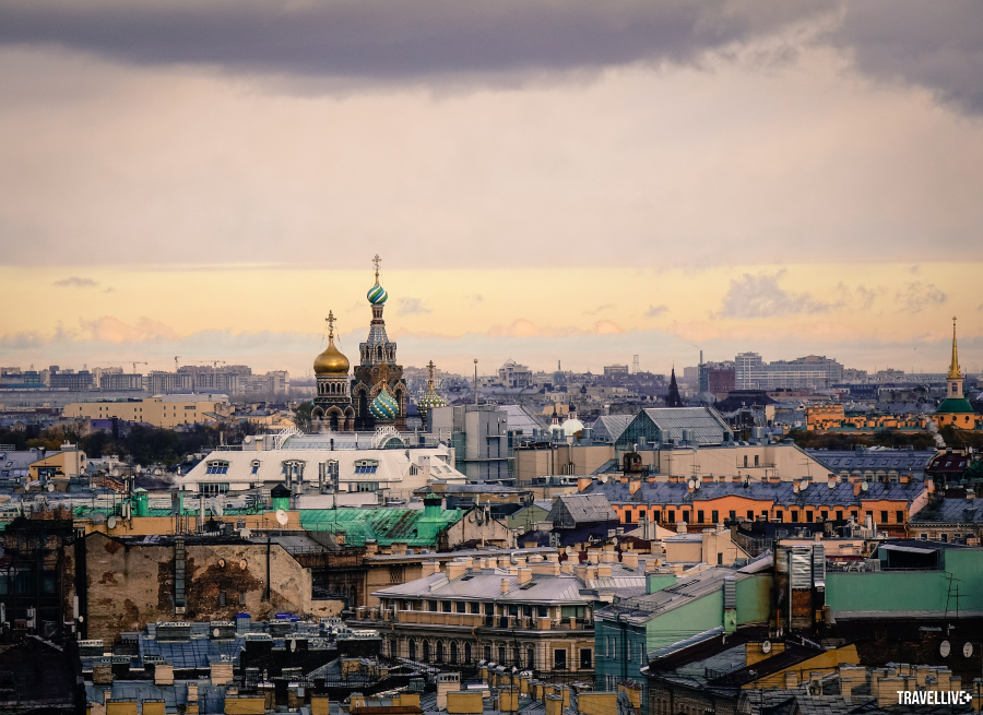 Thành phố Saint Petersburg nhìn từ nóc Nhà thờ Chính toà Thánh Isaac