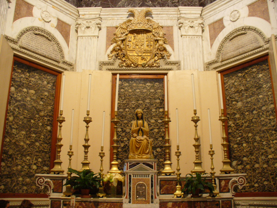 Bên trong Nhà thờ chính tòa Otranto