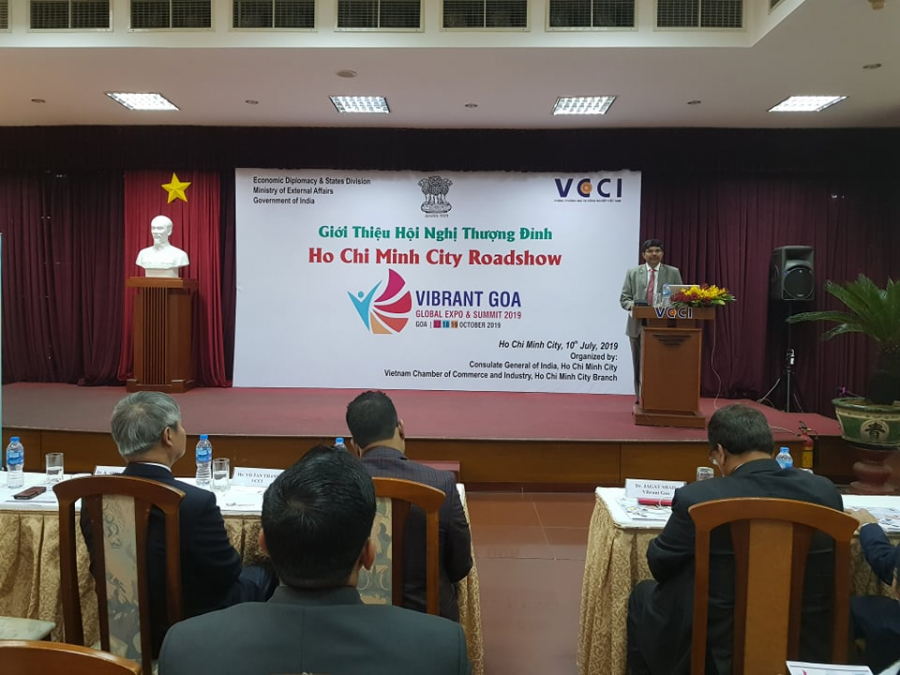 Ông K. Srikar Reddy, Tổng Lãnh sự Ấn Độ tại TP.HCM phát biểu tại hội nghị