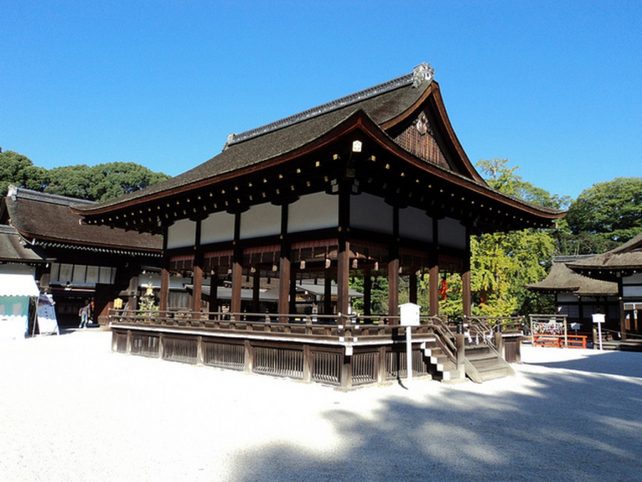 Sân khấu tại đền Shimogamo