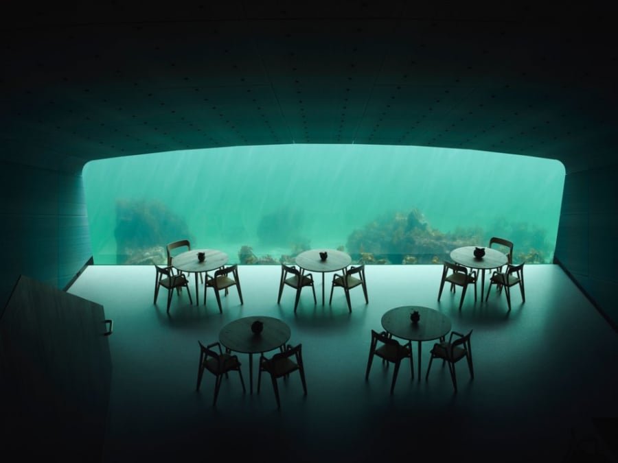 Đây là nhà hàng dưới lòng đại dương đầu tiên của châu Âu và cũng là nhà hàng dưới nước lớn nhất thế giới.