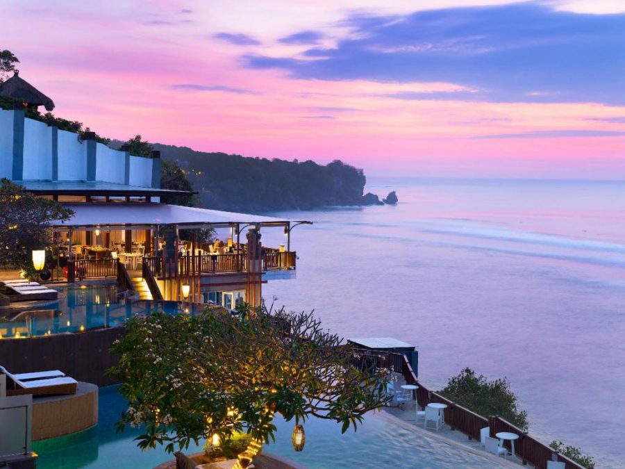 Bali là một thiên đường du lịch hút khách nhất Indonesia, nên nếu như du khách đồng loạt tẩy chay địa điểm này thì ngành du lịch sẽ thiệt hại lớn. 