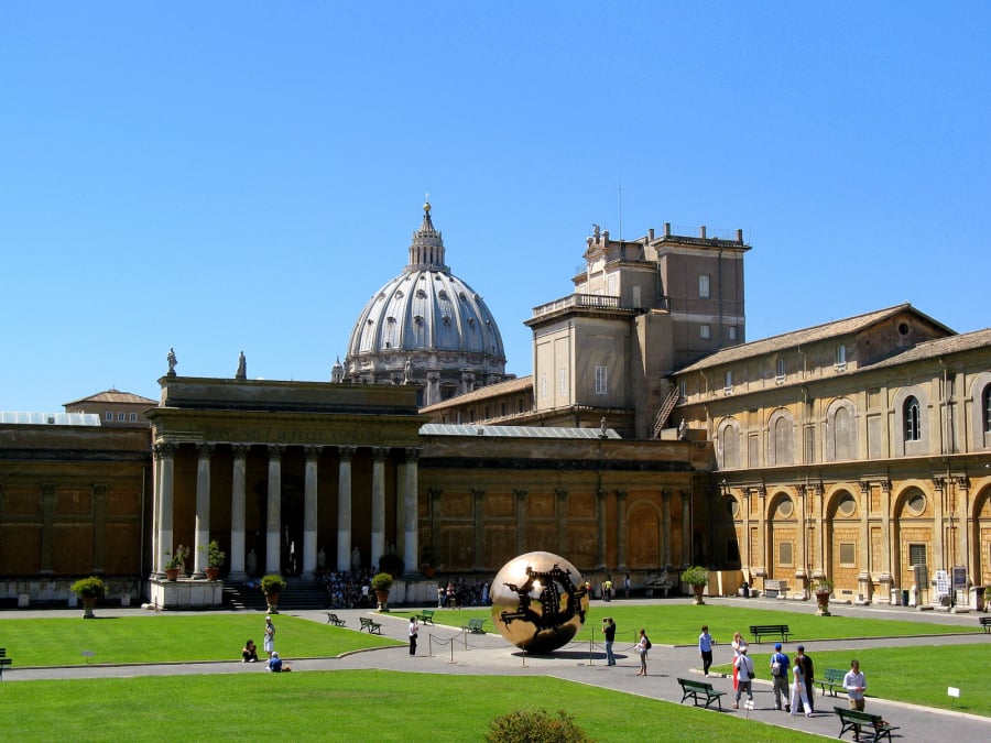 Khuôn viên bảo tàng Vatican