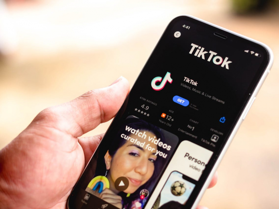 Sau 4 năm ra mắt, TikTok vượt Facebook, Instagram trở thành ứng dụng có lượt tải nhiều nhất thế giới.