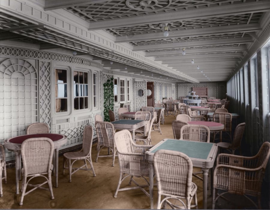 Phòng uống cà phê trên tàu Titanic (ảnh phục chế)