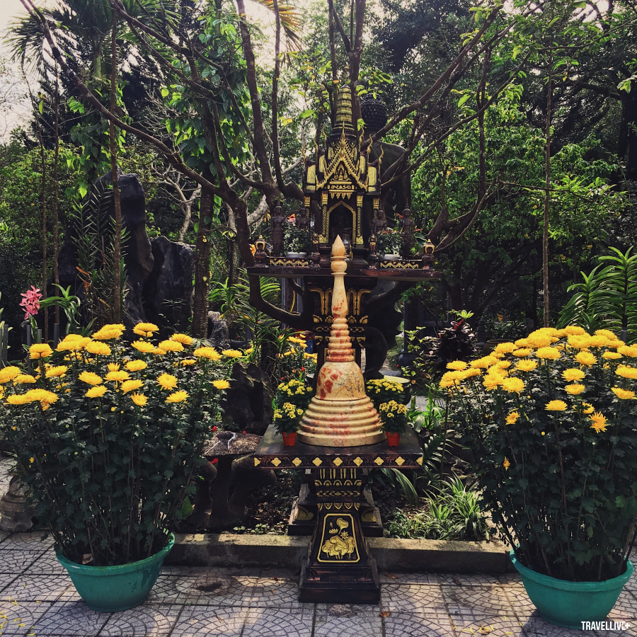 Khuôn viên chùa Huyền Không Sơn Thượng