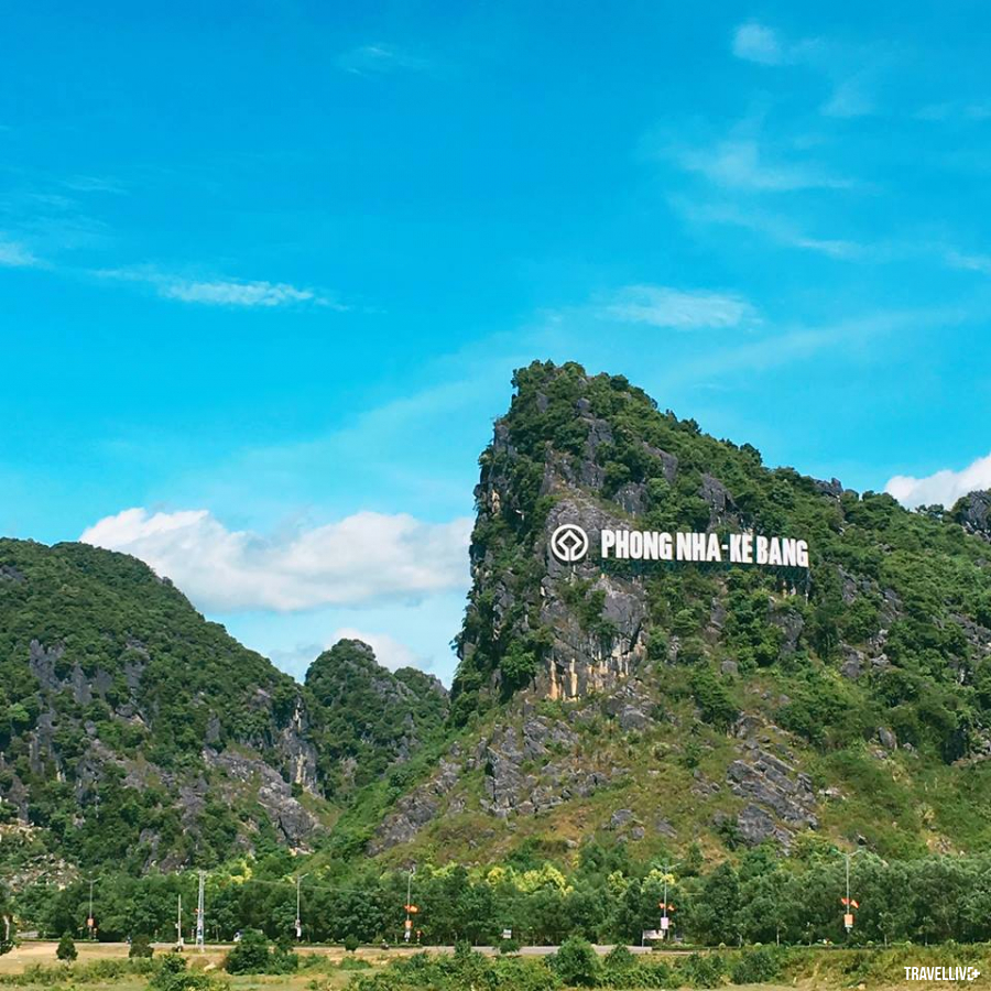Thị trấn Phong Nha có tổng diện tích tự nhiên 99,4 ha, dân số 12.475 người với cảnh quan thiên nhiên độc đáo