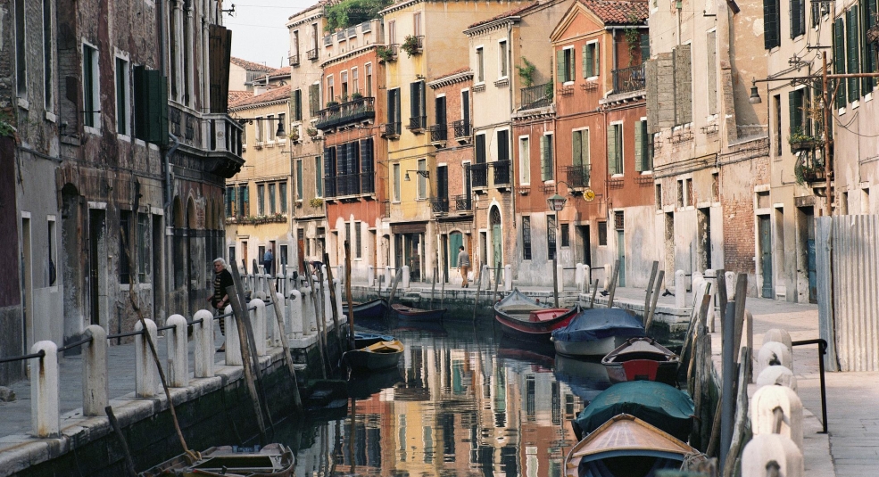 Vẻ đẹp của một Venice không bóng người