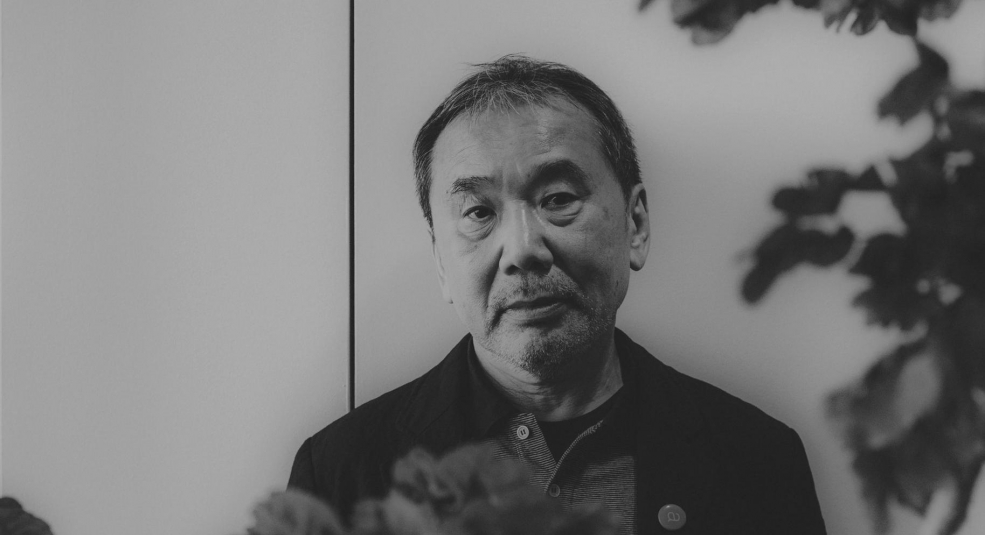 Haruki Murakami: Nói gì khi nói về... áo thun