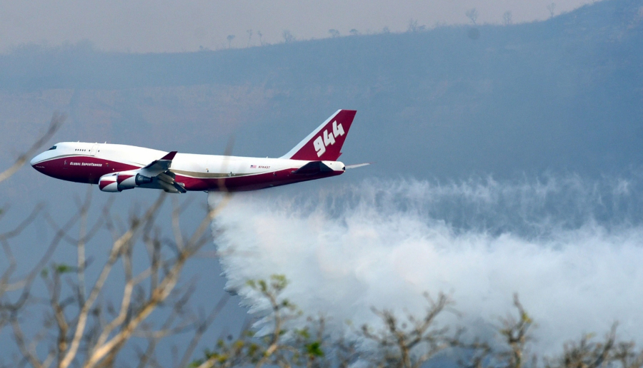 Boeing 747 tới Bolivia chữa cháy Amazon