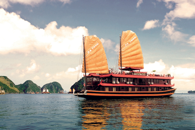 Trải nghiệm kỳ nghỉ đáng nhớ trên du thuyền Oriental Sail