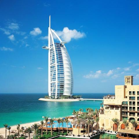 Dubai – Abu Dhabi  