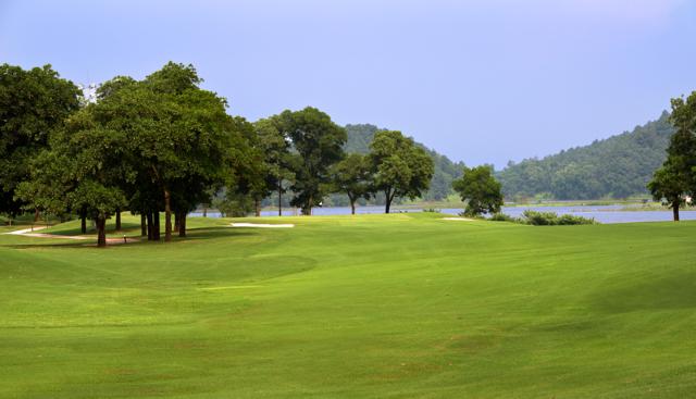 Chơi golf tối 6 ngày/ tuần cùng Kings’ Island Golf Resort