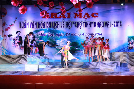 Độc đáo lễ hội Chợ tình Khau Vai năm 2014