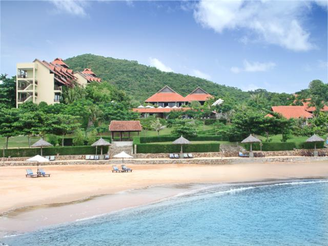 Tận hưởng mùa hè bên biển Mũi Né cùng Romana Resort & Spa