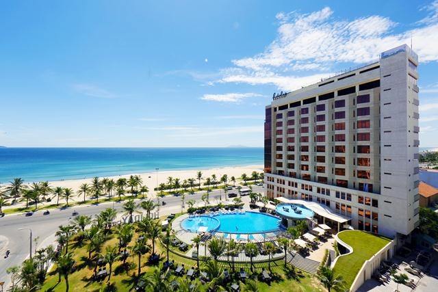 Holiday Beach Danang Hotel & Spa khuyến mãi 'Ở 3 trả 2' dịp cuối năm