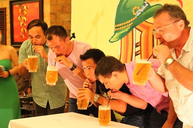 Sôi động lễ hội bia Oktoberfest tại Sunrise Nha Trang