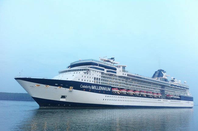  Saigontourist đón 3.500 khách tàu biển Celebrity Millennium tới thăm Việt Nam