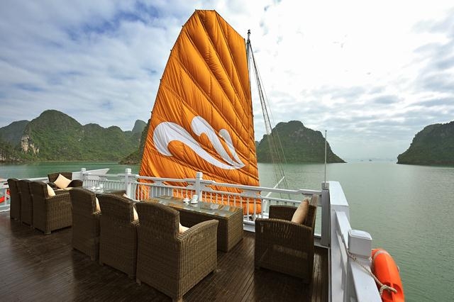 Trải nghiệm thư giãn trên vịnh Hạ Long với Paradise Hotels & Cruises