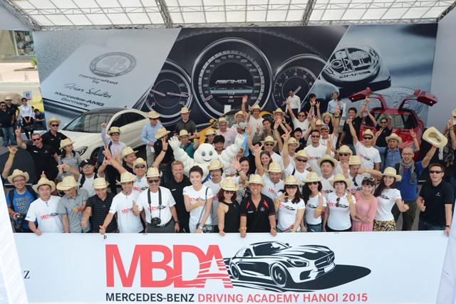 Học viện lái xe an toàn Mercedes-Benz trở lại thủ đô Hà Nội 