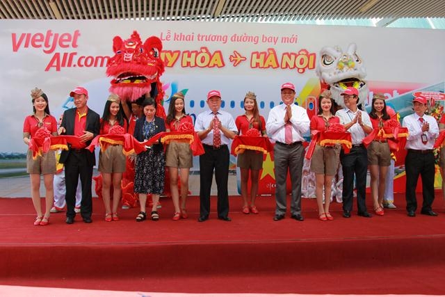 Vietjet Air khai trương đường bay mới Tuy Hòa - Hà Nội