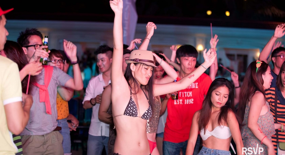 Bạn đã sẵn sàng “bùng nổ” cho sự trở lại của RSVP Beach Party 2016?