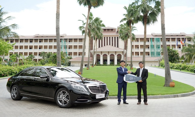Mercedes-Benz Việt Nam bàn giao mẫu xe S 400 L cho Vinpearl Đà Nẵng Resort & Villas