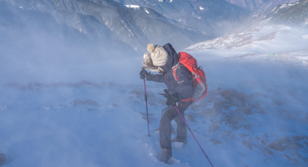 Đi bộ vượt núi tuyết tại Nepal để trưởng thành hơn