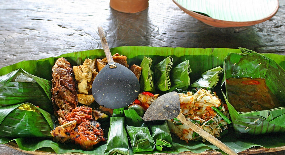 Khám phá sắc màu ẩm thực Indonesia
