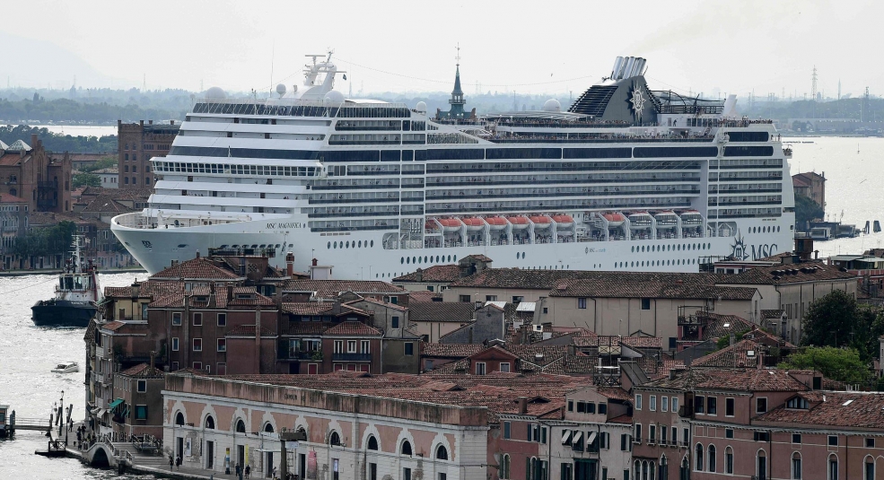 Venice cấm tàu du lịch