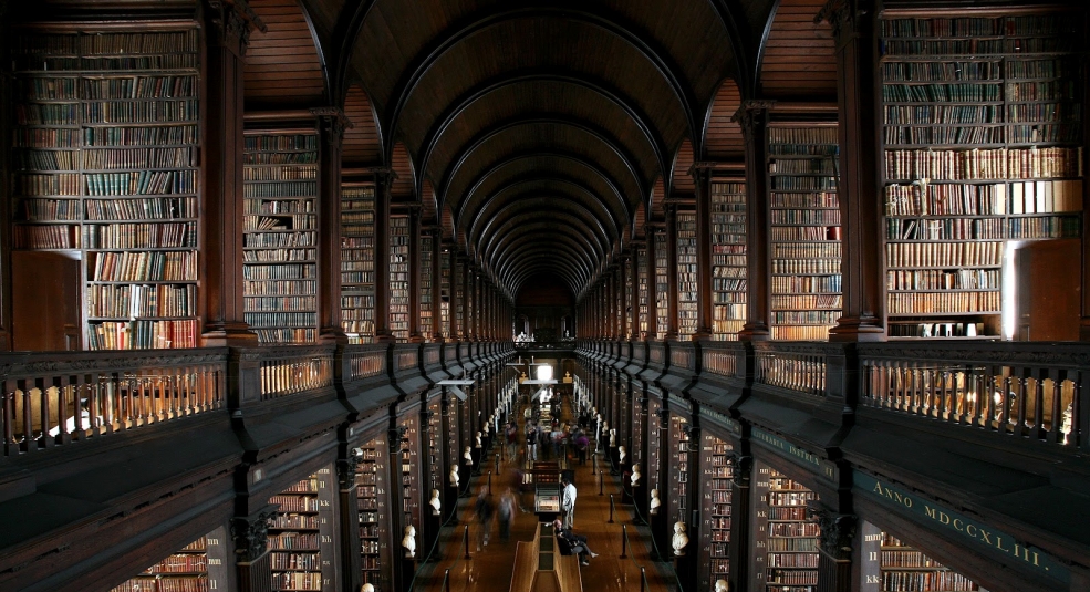 Thư viện cổ lưu giữ lịch sử Ireland