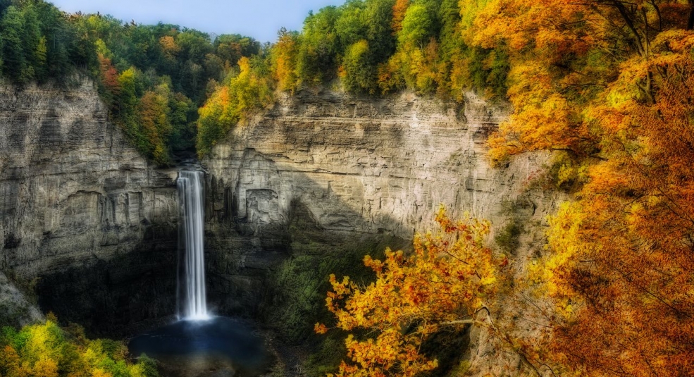Thu về trên 10 thác nước đẹp của nước Mỹ