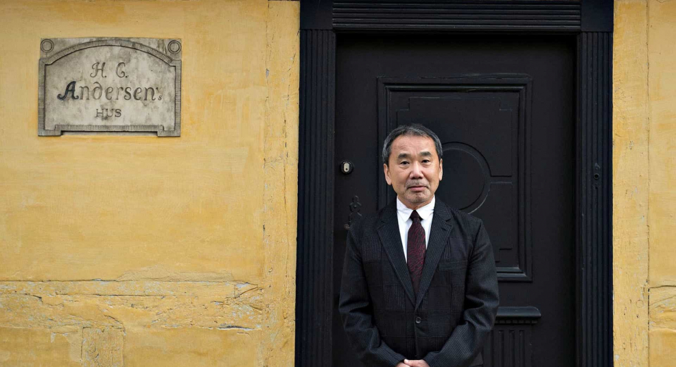 UNIQLO ra mắt BST áo Haruki Murakami