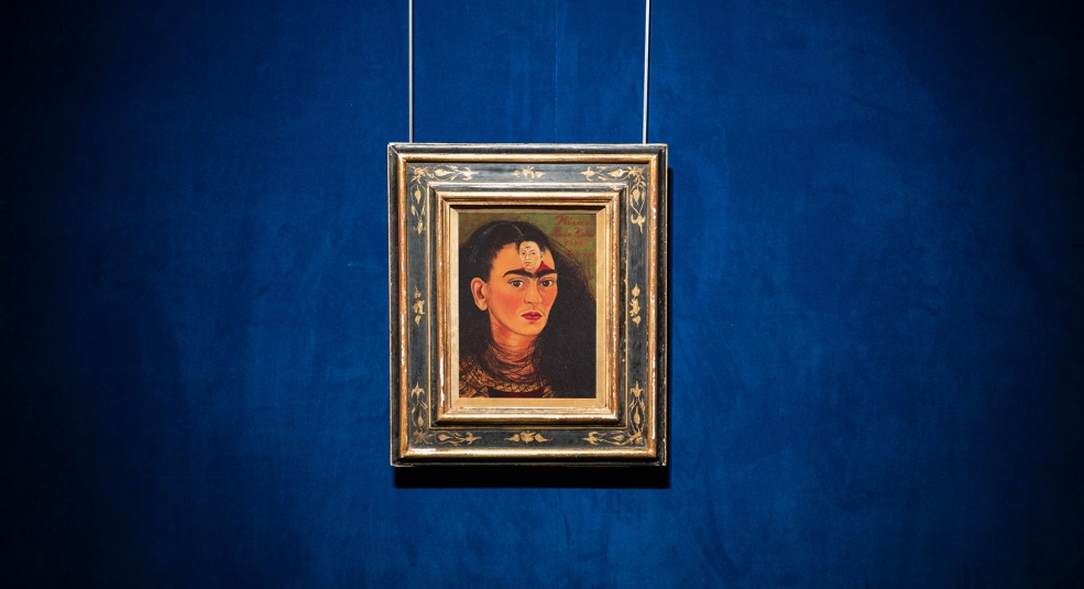 Tranh của Frida Kahlo bán được gần 800 tỷ đồng