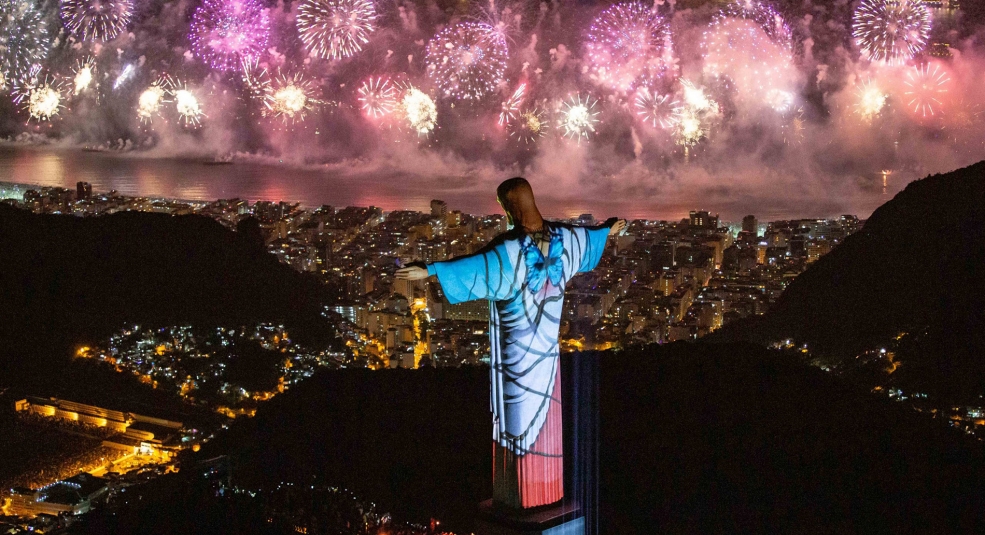 Brazil hủy lễ đón năm mới ở Rio de Janeiro vì dịch