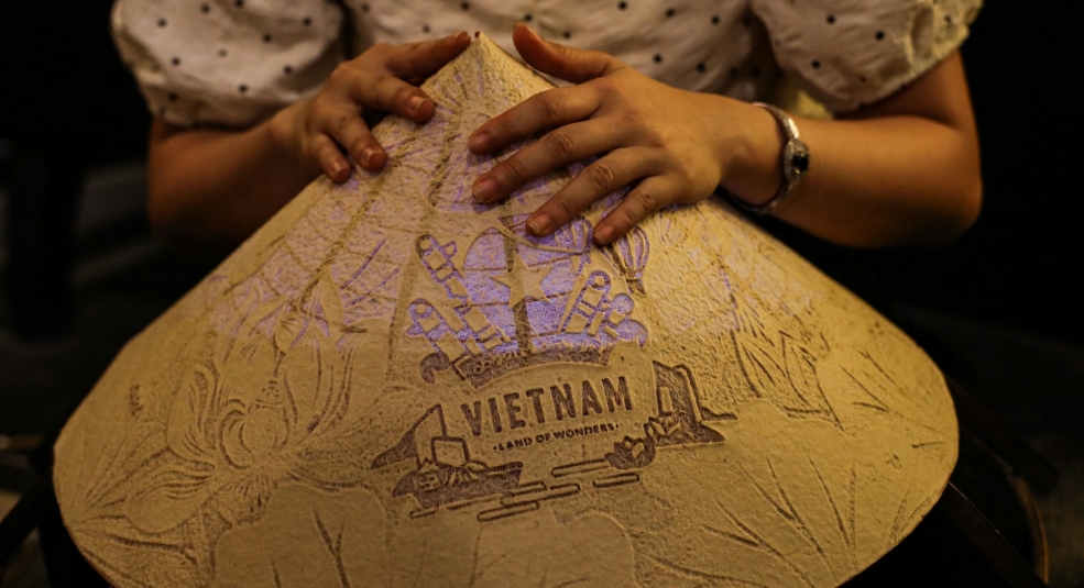 Trúc Chỉ - nghệ thuật từ giấy thuần chất Việt