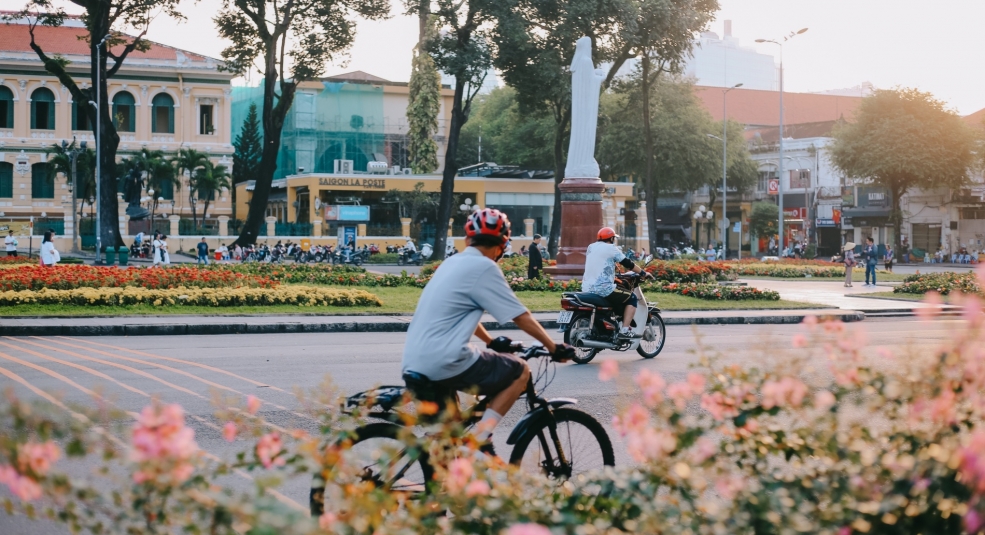 Ngày thu giữa Sài Gòn yên bình
