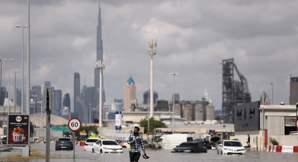 Dubai vật lộn vì trận mưa lịch sử, nhiều khách kẹt ở sân bay