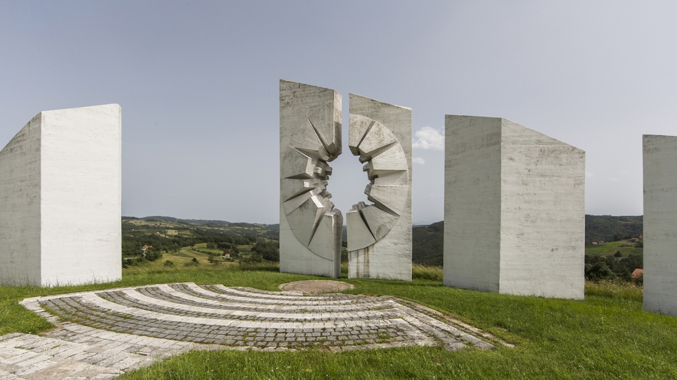 Vẻ đẹp kiến trúc tượng đài ở Nam Tư