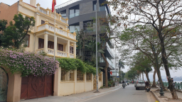 Cánh cổng mùa Xuân