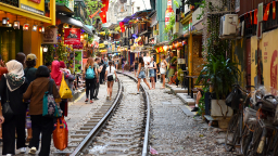 “Mắc kẹt” trong phố đường tàu