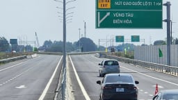 Nguy hiểm từ việc tách nhập làn trên cao tốc